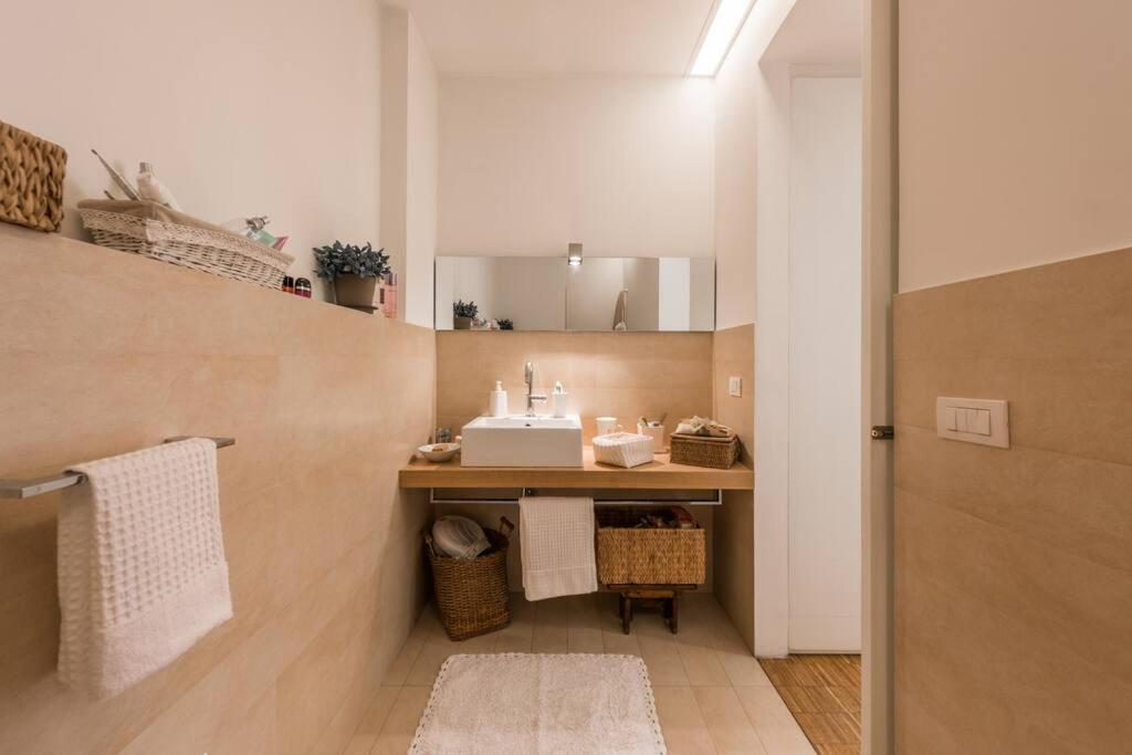 New Cosy Apartment Near To Petruzzelli Theatre Bari Esterno foto